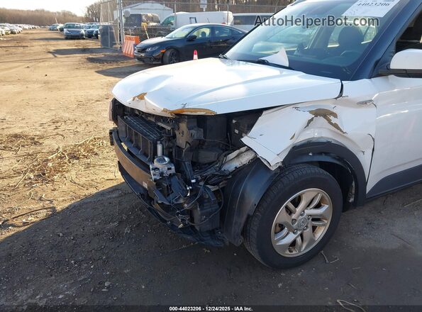 KMHRC8A35LU032652 2020 HYUNDAI VENUE White Դիմացի տեսք