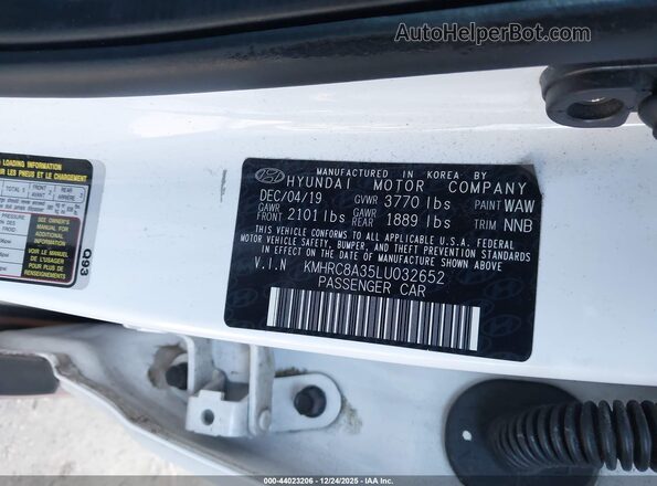 KMHRC8A35LU032652 2020 HYUNDAI VENUE White Շարժիչի բաժամունքի տեսք