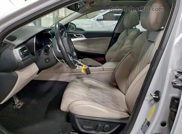 KMTG34LE3LU062057 2020 GENESIS G70 White Вид салону спереду