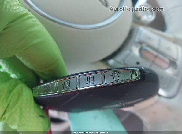 KMUKCDTC8PU004231 2023 GENESIS GV60 Красный Вид панели приборов