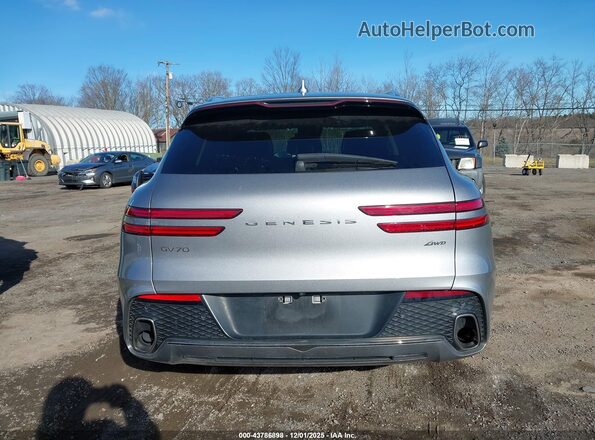 KMUMADTB7PU138167 2023 GENESIS GV70 Серебряный 