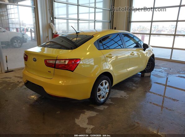 KNADM4A3XG6543091 2016 KIA RIO Желтый Задняя правая четверть