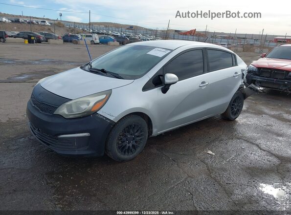 KNADM4A3XH6038587 2017 KIA RIO Silver Vista tres cuartos delantera izquierda