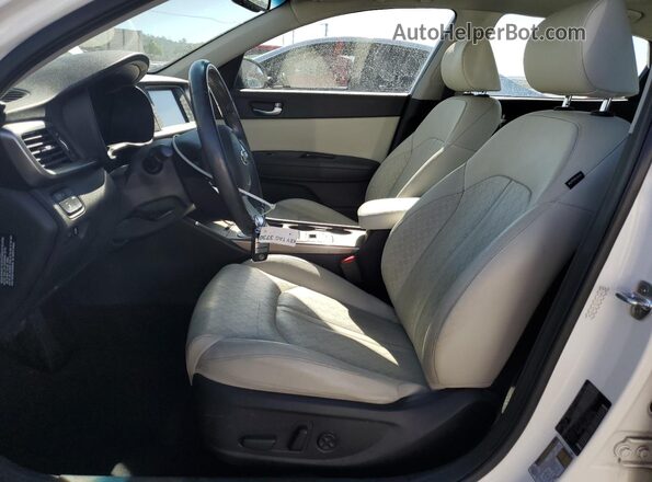 KNAGU4LE5L5044954 2020 KIA OPTIMA Белый Вид салона спереди