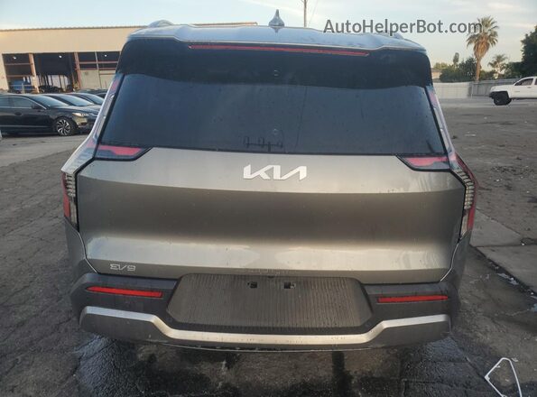 KNDAFFS52R6037592 2024 KIA EV9 Gray 