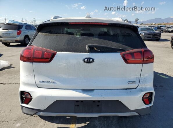 KNDCB3LC3M5471809 2021 KIA NIRO White Vista trasera