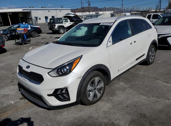 KNDCB3LC3M5471809 2021 KIA NIRO White Vista tres cuartos delantera izquierda