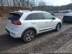 2017 Kia Niro Ex White vin: KNDCC3LC2H5033365