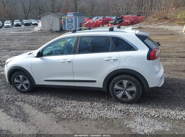 KNDCC3LC2H5033365 2017 KIA NIRO White 