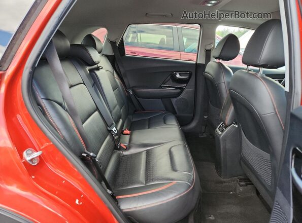 KNDCC3LC5M5480573 2021 KIA NIRO Оранжевый Вид задней части салона
