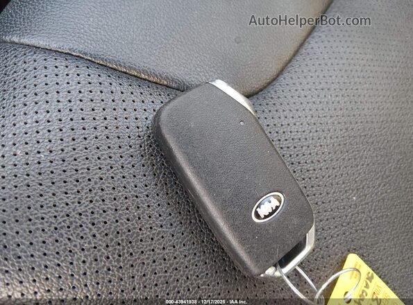 KNDCC3LD2L5386982 2020 KIA NIRO PLUG-IN HYBRID Красный Вид панели приборов