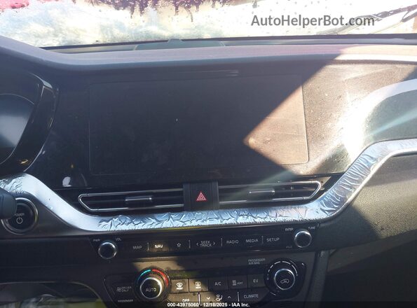 KNDCC3LG8N5125059 2022 KIA NIRO EV Красный 