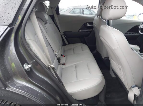 KNDCD3LD8K5304796 2019 KIA NIRO PLUG-IN HYBRID Gray Widok naklejki z numerem VIN