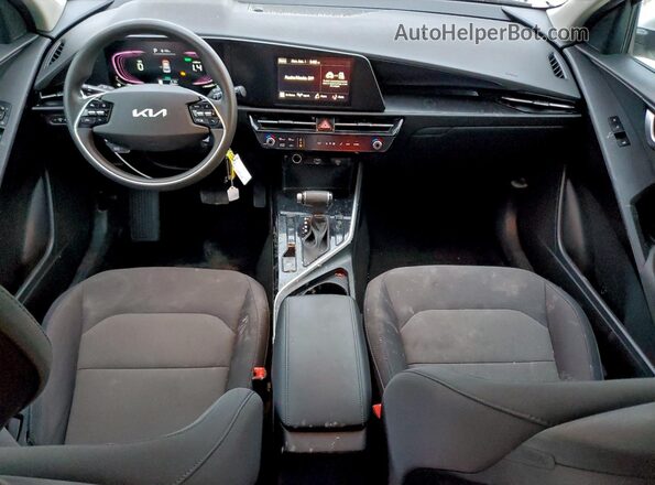 KNDCP3LE2P5091500 2023 KIA NIRO White წინა პანელის ხედი
