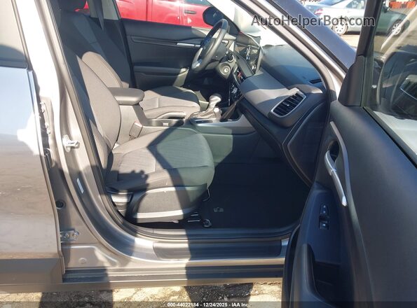 KNDEP2AA6T7844480 2026 KIA SELTOS Gray Widok wnętrza z przodu