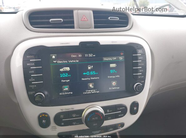 KNDJX3AE2G7007593 2016 KIA SOUL EV Белый Панорамный вид салона 360°