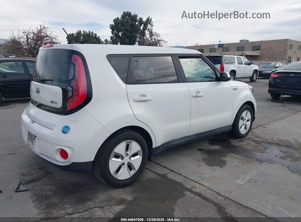 KNDJX3AE2G7007593 2016 KIA SOUL EV Белый Задняя правая четверть