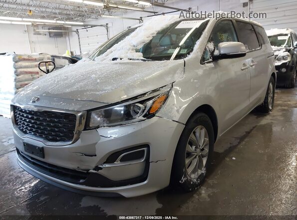 KNDMB5C10L6594023 2020 KIA SEDONA Silver Vista frontal