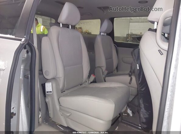 KNDMB5C10L6594023 2020 KIA SEDONA Silver Vista de la etiqueta del VIN