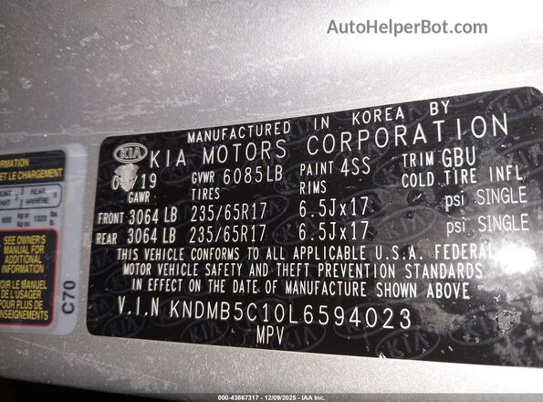 KNDMB5C10L6594023 2020 KIA SEDONA Silver Vista del compartimento del motor