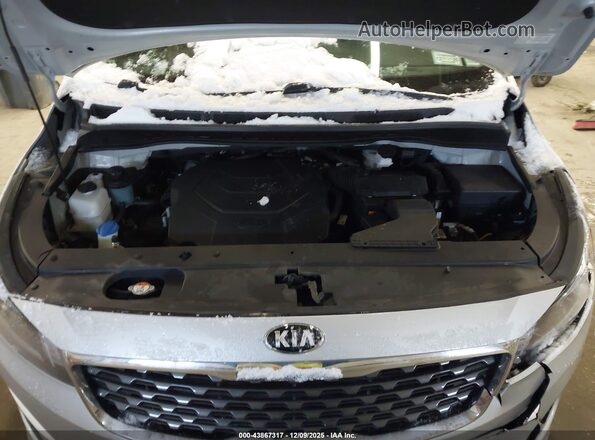 KNDMB5C10L6594023 2020 KIA SEDONA Silver Vista trasera