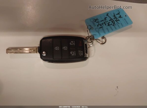 KNDMB5C10M6668560 2021 KIA SEDONA Blue Vista del salpicadero