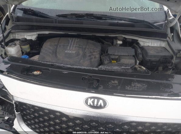 KNDMB5C11J6373107 2018 KIA SEDONA White Widok z tyłu