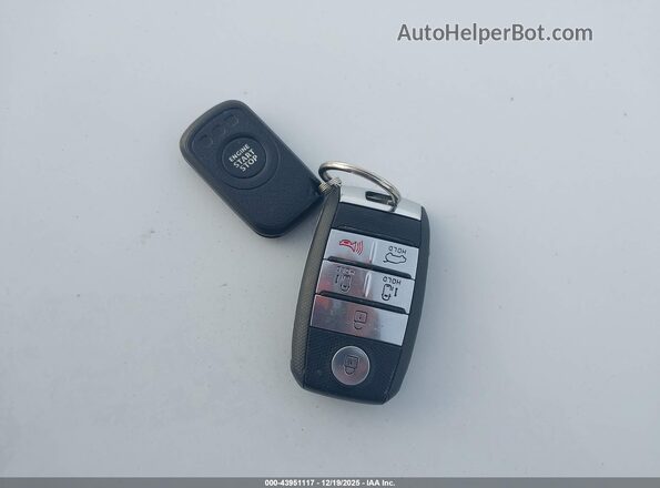 KNDMB5C19K6514264 2019 KIA SEDONA Black Vista del salpicadero