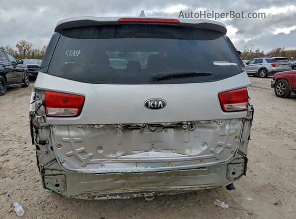 KNDMB5C1XG6134230 2016 KIA SEDONA Silver Widok z tyłu