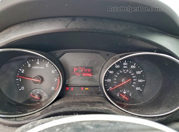 KNDMB5C1XG6134230 2016 KIA SEDONA Silver Widok zestawu wskaźników