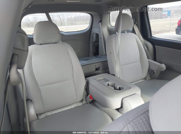 KNDMB5C1XM6673538 2021 KIA SEDONA Silver VIN sticker view