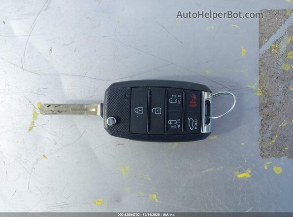 KNDMB5C1XM6673538 2021 KIA SEDONA Silver Dashboard view