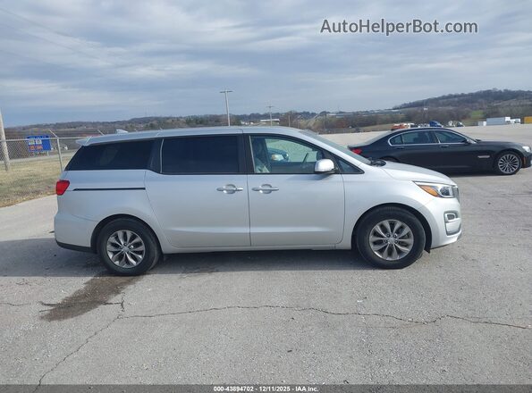 KNDMB5C1XM6673538 2021 KIA SEDONA Silver Rear interior view