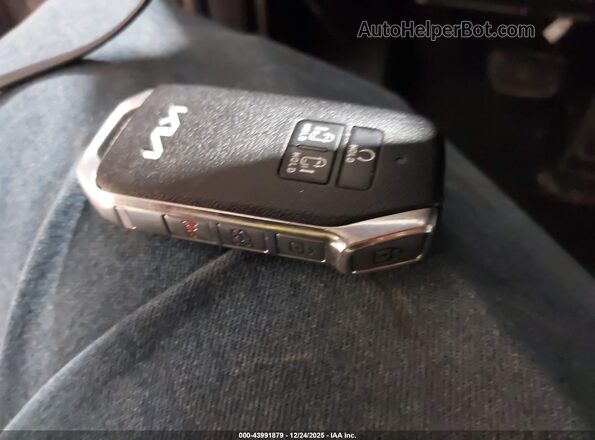 KNDNE5H3XP6224497 2023 KIA CARNIVAL MPV Серый Вид панели приборов
