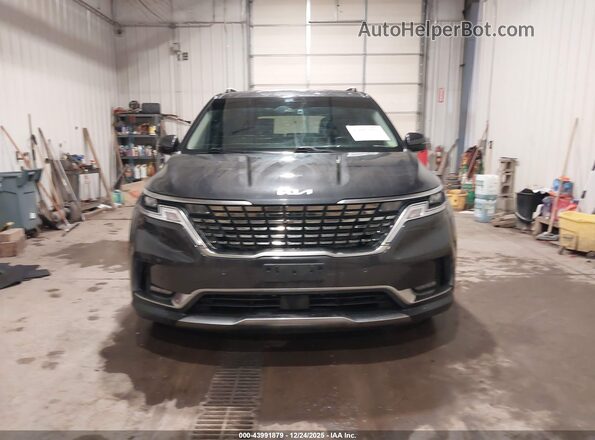 KNDNE5H3XP6224497 2023 KIA CARNIVAL MPV Серый Вид задней части салона
