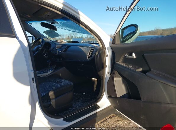 KNDPBCAC3G7848894 2016 KIA SPORTAGE White Widok wnętrza z przodu