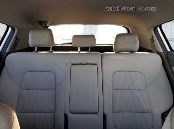KNDPM3AC7K7616639 2019 KIA SPORTAGE Silver Rear seats view