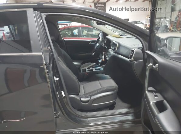 KNDPM3AC9M7928285 2021 KIA SPORTAGE Черный Вид салона спереди