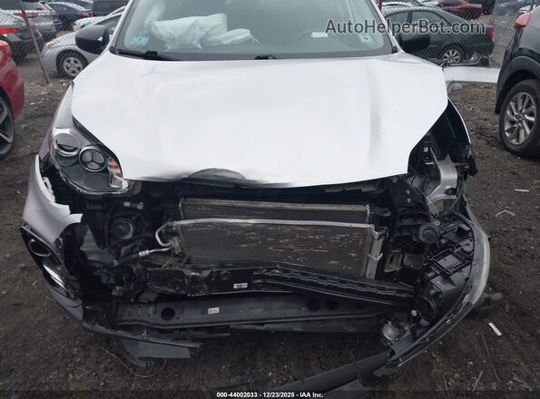 KNDPMCAC0K7541119 2019 KIA SPORTAGE Серебряный Вид спереди