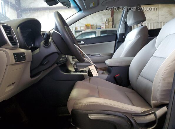 KNDPMCAC4L7793182 2020 KIA SPORTAGE Синий Вид салона спереди