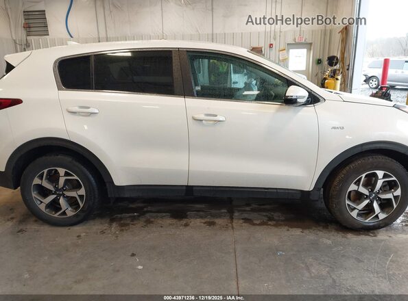 KNDPMCAC4M7909739 2021 KIA SPORTAGE White Вид задньої частини салону
