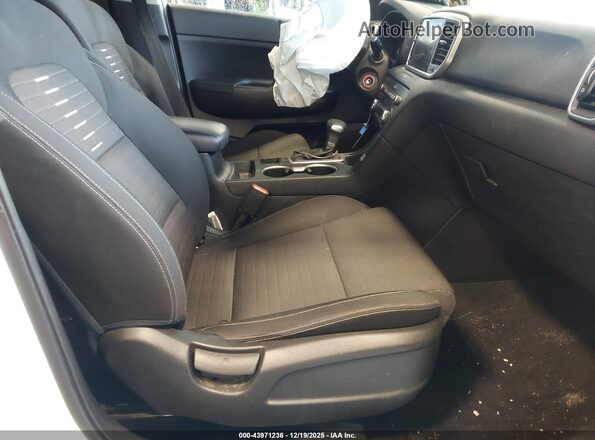 KNDPMCAC4M7909739 2021 KIA SPORTAGE White Вид салону спереду