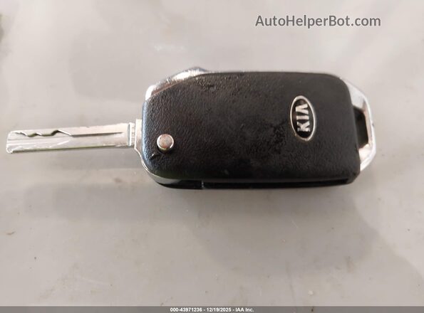 KNDPMCAC4M7909739 2021 KIA SPORTAGE White Вид панелі приладів