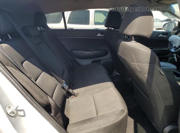 KNDPMCAC9L7807125 2020 KIA SPORTAGE Серебряный Вид задней части салона