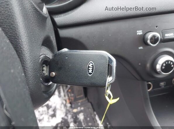 KNDPMCAC9N7955052 2022 KIA SPORTAGE Серебряный Вид панели приборов