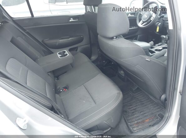 KNDPMCAC9N7955052 2022 KIA SPORTAGE Серебряный Вид наклейки с VIN-кодом