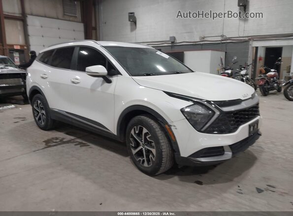 KNDPVCAG9P7112102 2023 KIA SPORTAGE HYBRID Белый Передняя правая четверть