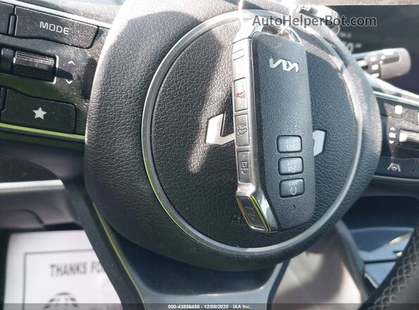 KNDPXCDG9S7175232 2025 KIA SPORTAGE HYBRID Blue Vista del salpicadero
