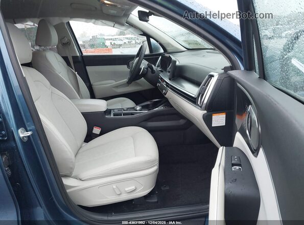 KNDRHDJG3S5410641 2025 KIA SORENTO HYBRID Синий Вид салона спереди