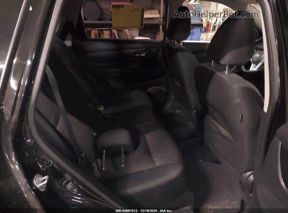KNMAT2MV1HP548508 2017 NISSAN ROGUE Black VIN კოდის სტიკერის ხედი